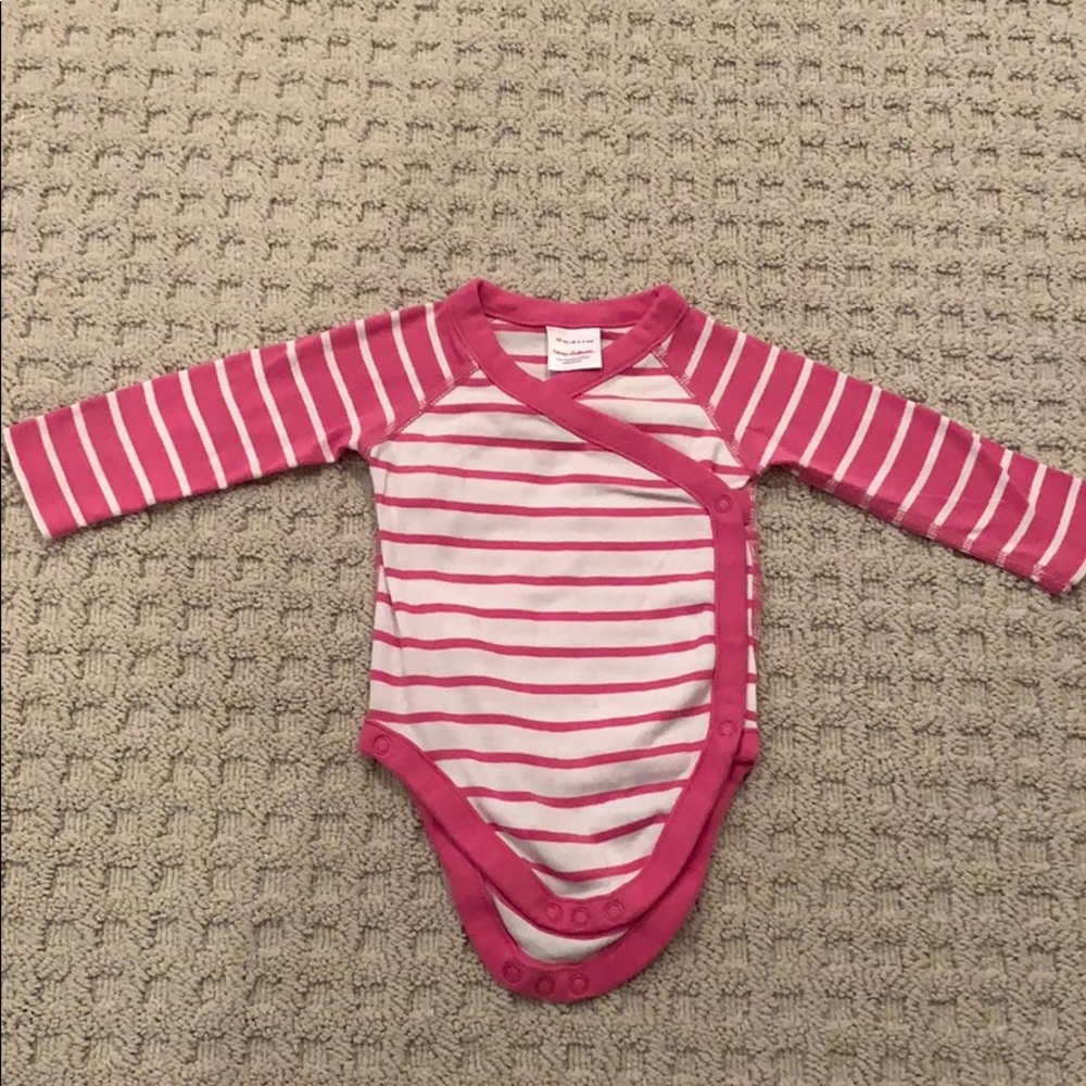 Hanna Andersson side snap bodysuit